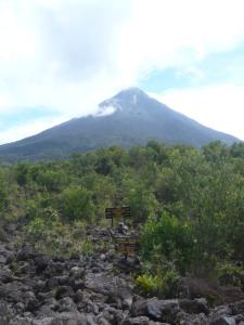 El campo de lava y el Volcan Arenal / Das Lavafeld und der Vulkan Arenal