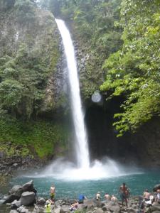 La cascada de cerca / Der Wasserfall von Nahem